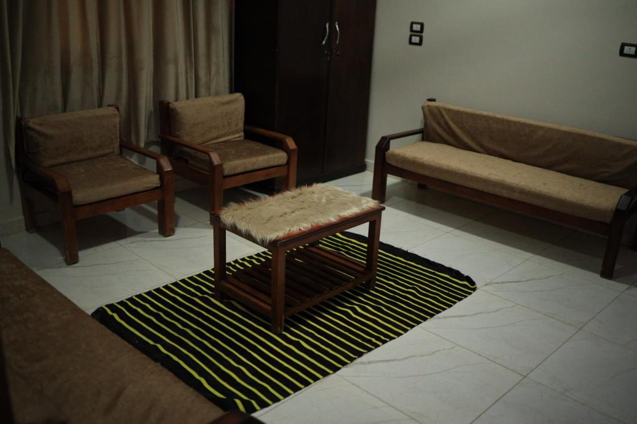 Kana Kato Assouan Chambre photo